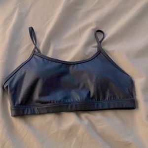 Reebok sports bra size medium